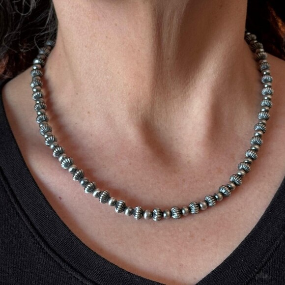 Sterling Silver Southwestern Style 4-8 mm Navajo Pearl Bead 18"- 20" Necklace - Picture 5 of 10